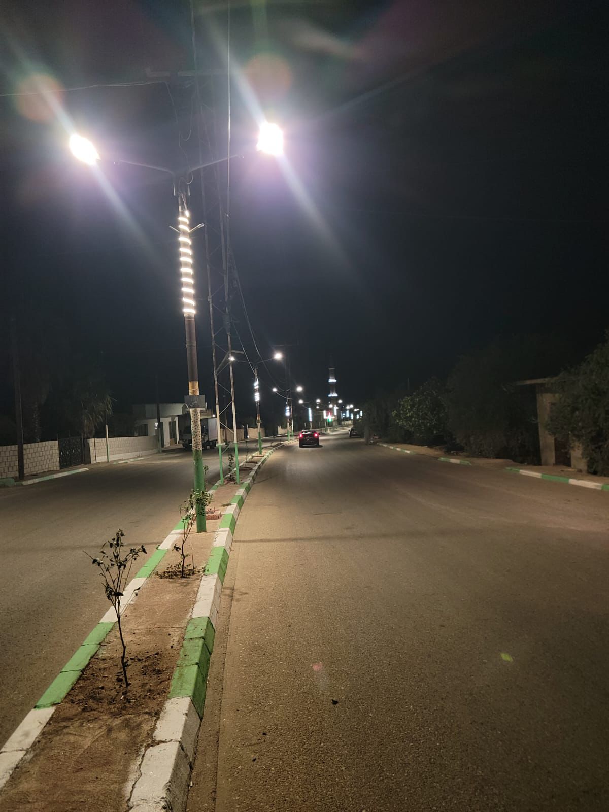 كهرباء إربد تنهي مشروع تركيب وحدات إنارة موفرة للطاقة كهرباء إربد تنهي مشروع تركيب وحدات إنارة موفرة للطاقة