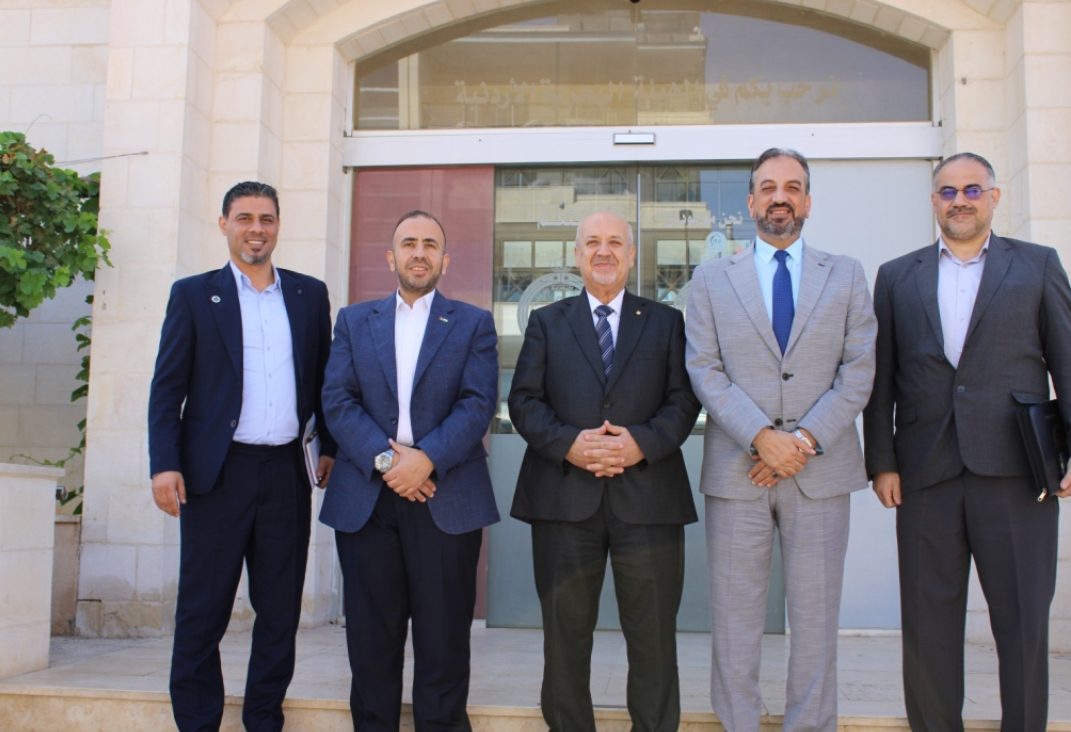 تعزيز التعاون بين الأرصاد الجوية والهيئة البحرية استعدادًا لفصل الشتاء والتغيرات المناخية المتطرفة تعزيز التعاون بين الأرصاد الجوية والهيئة البحرية استعدادًا لفصل الشتاء والتغيرات المناخية المتطرفة