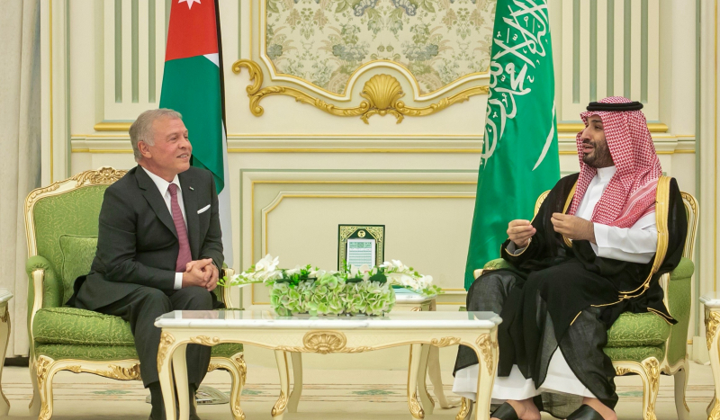 الملك وولي العهد السعودي يبحثان هاتفيا أبرز مستجدات المنطقة الملك وولي العهد السعودي يبحثان هاتفيا أبرز مستجدات المنطقة