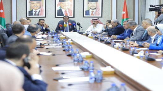 “الإدارية النيابية”: الإعلان المفتوح حرم خريجين ينتظرون دورهم منذ أكثر من 15 سنة “الإدارية النيابية”: الإعلان المفتوح حرم خريجين ينتظرون دورهم منذ أكثر من 15 سنة