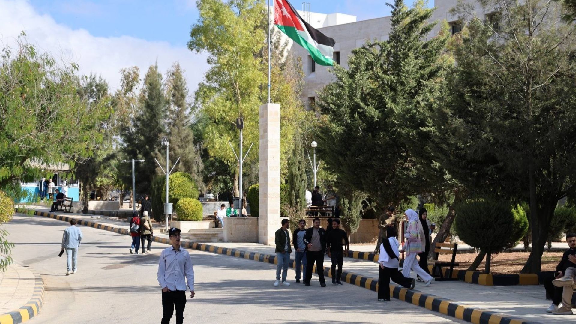 فاعليات شبابية تؤكد أهمية تطوير المهارات القيادية لتعزيز دورهم بالمجتمع فاعليات شبابية تؤكد أهمية تطوير المهارات القيادية لتعزيز دورهم بالمجتمع