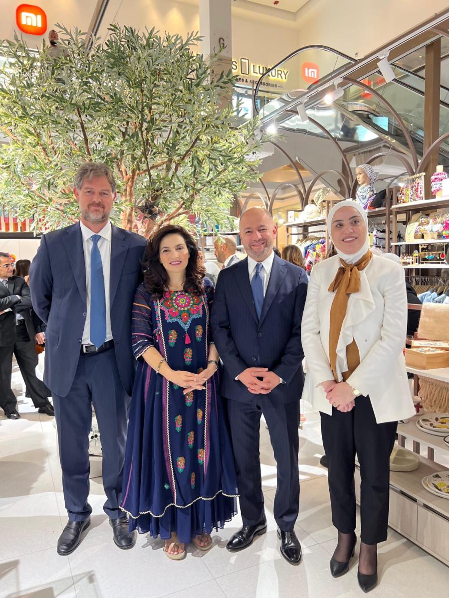 البنك الأردني الكويتي يرعى مشروع “The Avenue” الريادي التابع لمؤسسة الأميرة تغريد للتنمية والتدريب البنك الأردني الكويتي يرعى مشروع “The Avenue” الريادي التابع لمؤسسة الأميرة تغريد للتنمية والتدريب