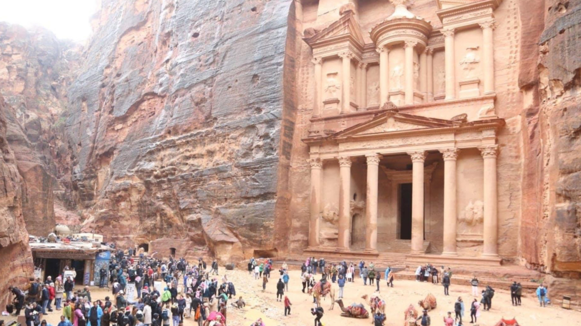 السياحة في المملكة تشهد نموا ونشاطا متصاعدا وسط تفاؤل العاملين بالقطاع السياحة في المملكة تشهد نموا ونشاطا متصاعدا وسط تفاؤل العاملين بالقطاع