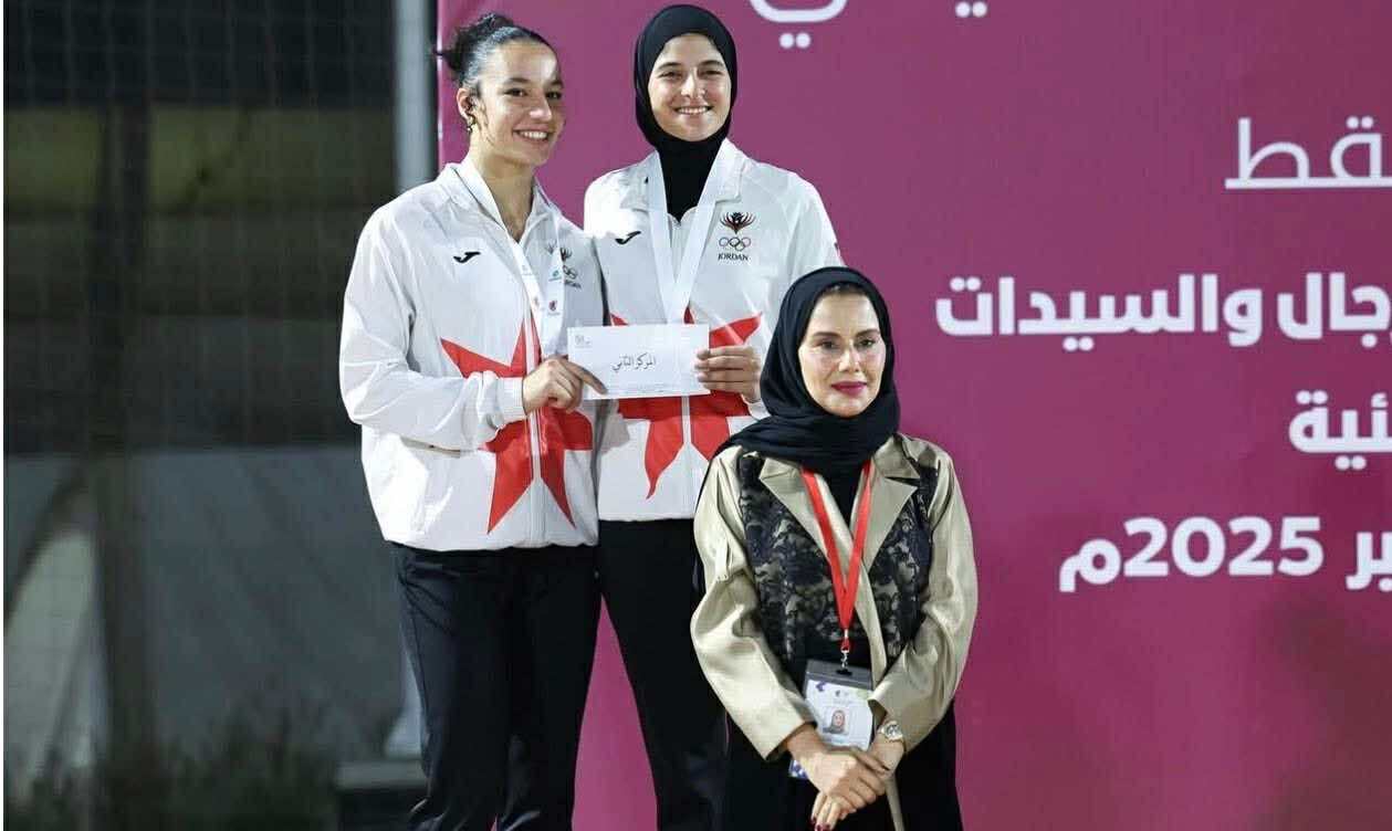 ميدالية فضية لمنتخب الكرة الطائرة الشاطئية للسيدات ببطولة غرب آسيا ميدالية فضية لمنتخب الكرة الطائرة الشاطئية للسيدات ببطولة غرب آسيا