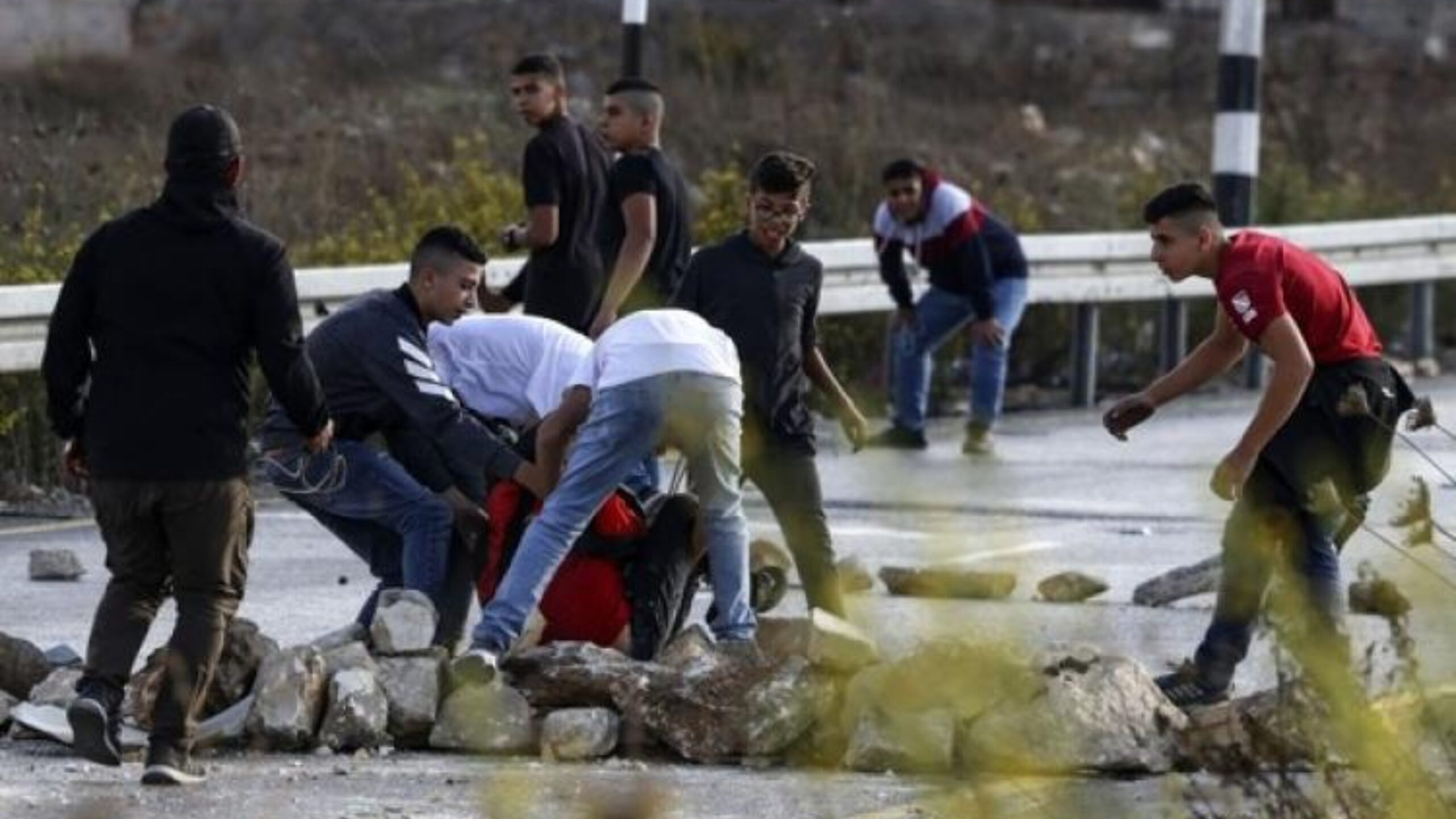 استشهاد شاب فلسطيني برصاص الاحتلال جنوب الخليل  استشهاد شاب فلسطيني برصاص الاحتلال جنوب الخليل