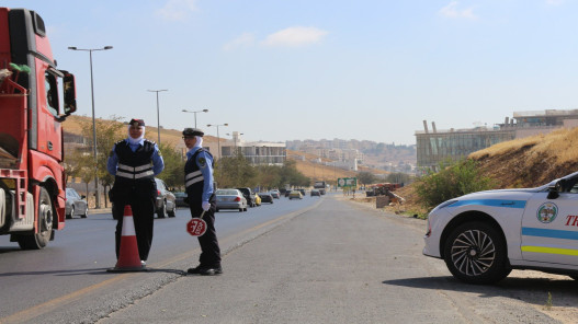 الأمن العام يبدأ السبت حملة للتدقيق الفني على المركبات استعدادًا لفصل الشتاء الأمن العام يبدأ السبت حملة للتدقيق الفني على المركبات استعدادًا لفصل الشتاء