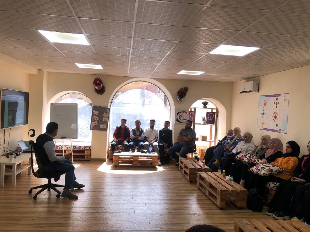 مركز إعداد القيادات الشبابية ينظم ورشة “الريادة والذكاء الاصطناعي” لمشاركي برنامج تكنو شباب 2025 مركز إعداد القيادات الشبابية ينظم ورشة “الريادة والذكاء الاصطناعي” لمشاركي برنامج تكنو شباب 2025