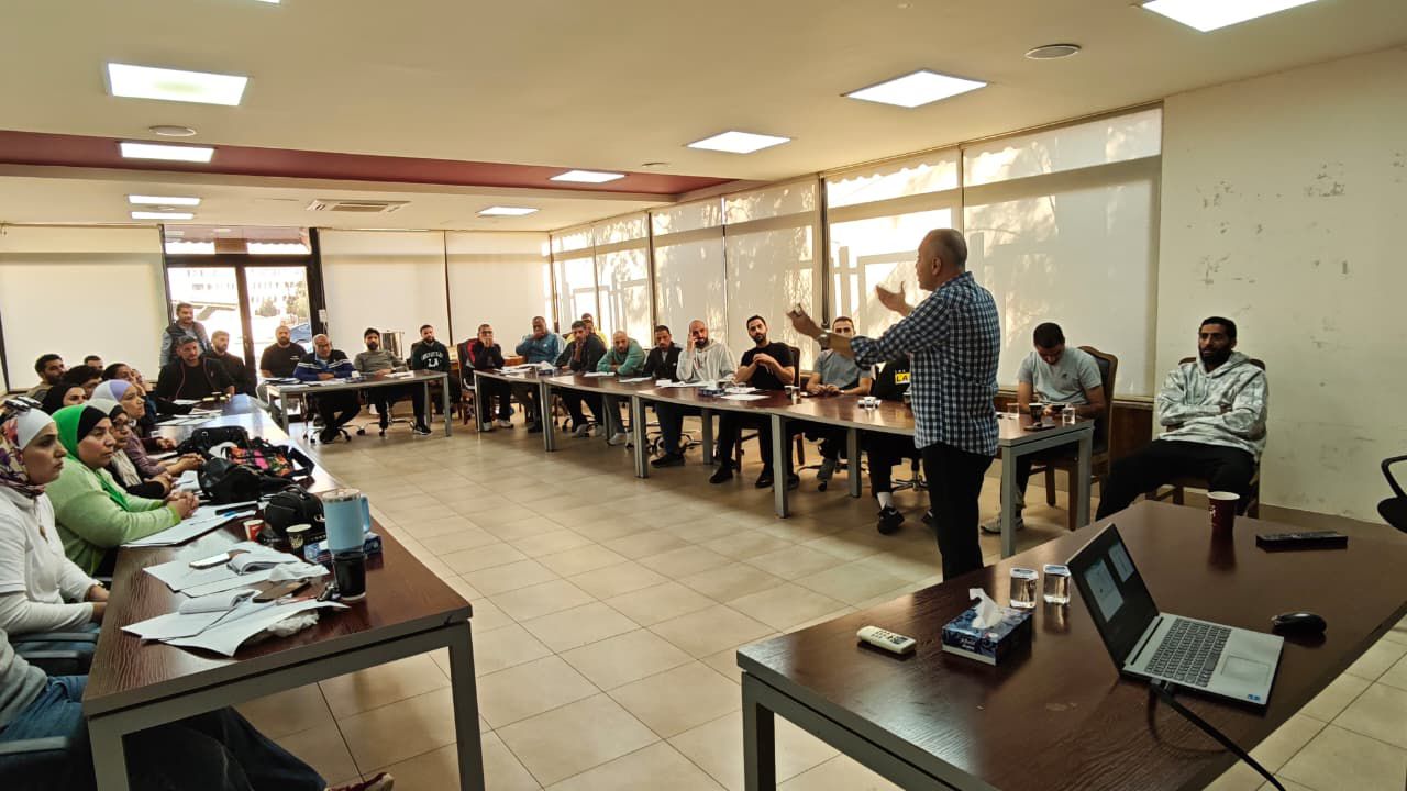 مركز إعداد القيادات الشبابية يختتم دورة مدربي كرة السلة – تصنيف درجة ثالثة مركز إعداد القيادات الشبابية يختتم دورة مدربي كرة السلة – تصنيف درجة ثالثة