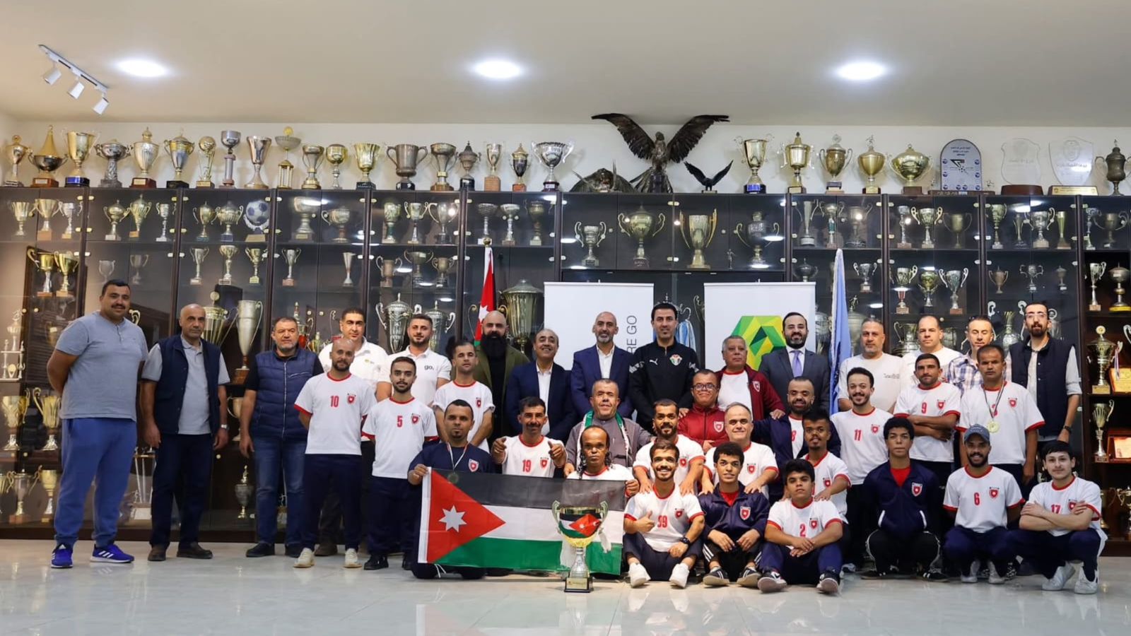 النادي الفيصلي يكرم المنتخب الوطني لقصار القامة النادي الفيصلي يكرم المنتخب الوطني لقصار القامة