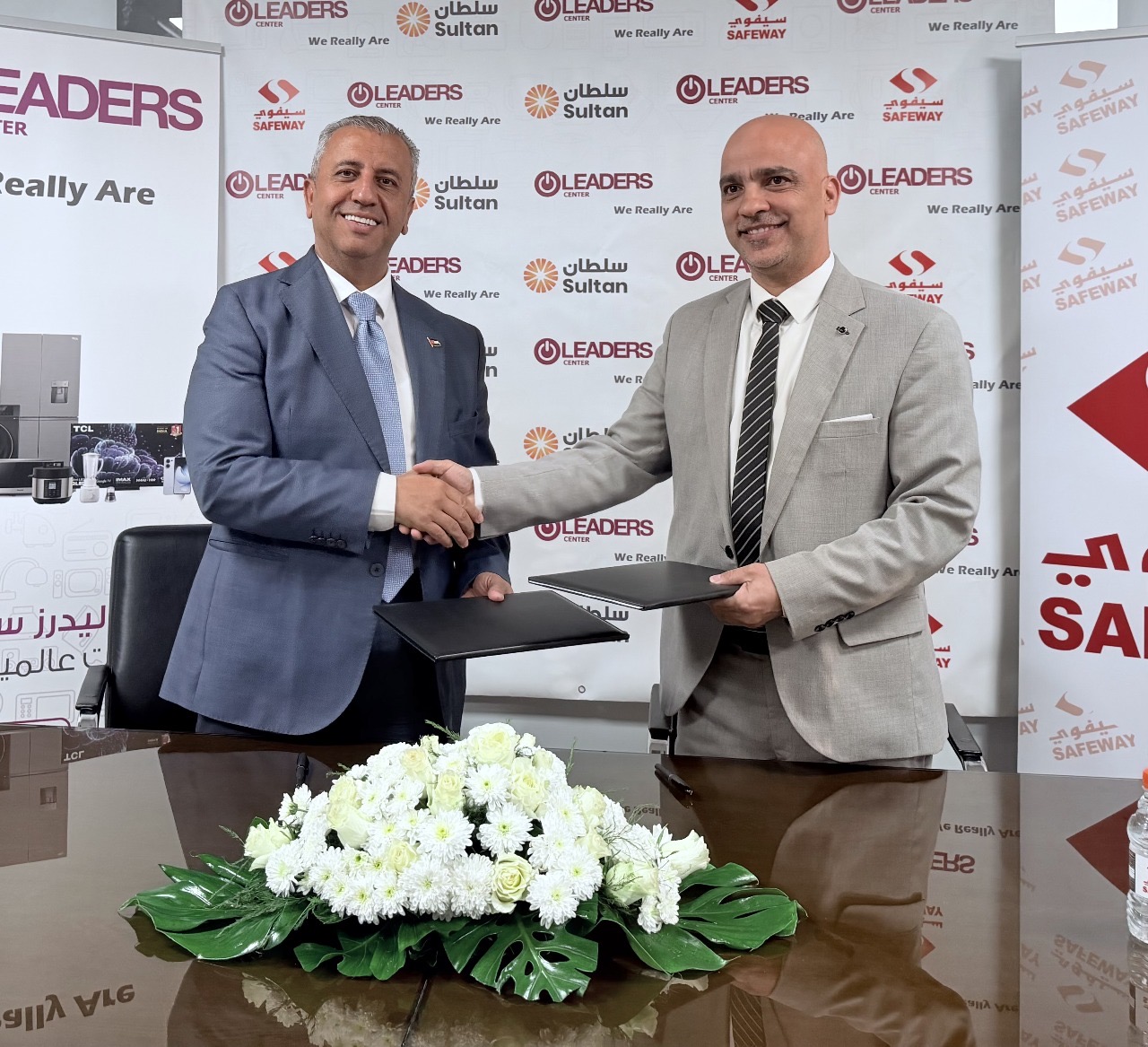 اتفاقية شراكة استراتيجية بين “ليدرز سنتر” و”السيفوي” للتوسع داخل السوق الأردني اتفاقية شراكة استراتيجية بين “ليدرز سنتر” و”السيفوي” للتوسع داخل السوق الأردني