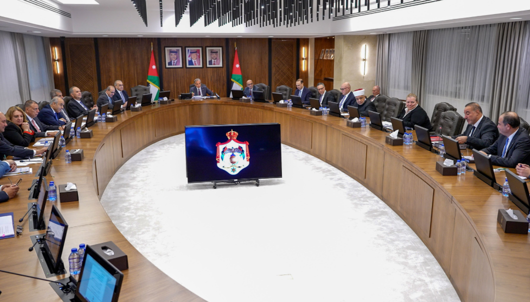 مجلس الوزراء يقر مشروع قانون الموازنة العامة للسنة المالية 2026 تمهيدًا للسير بإجراءاته الدستورية وإرساله إلى مجلس الأمة مجلس الوزراء يقر مشروع قانون الموازنة العامة للسنة المالية 2026 تمهيدًا للسير بإجراءاته الدستورية وإرساله إلى مجلس الأمة