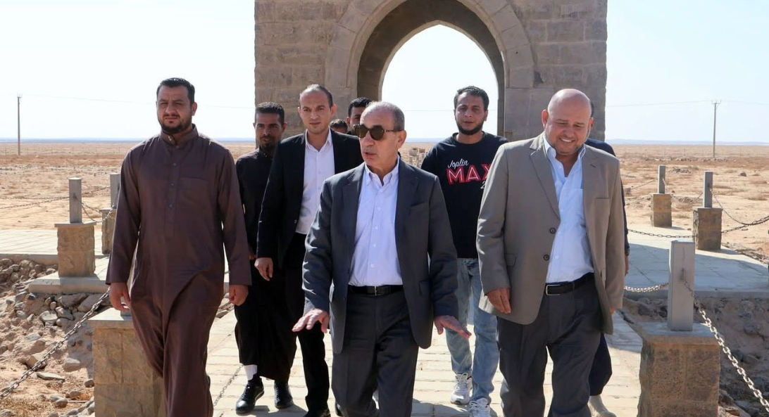 وزير الإدارة المحلية يتفقد بلديتي الصفاوي والمفرق وزير الإدارة المحلية يتفقد بلديتي الصفاوي والمفرق