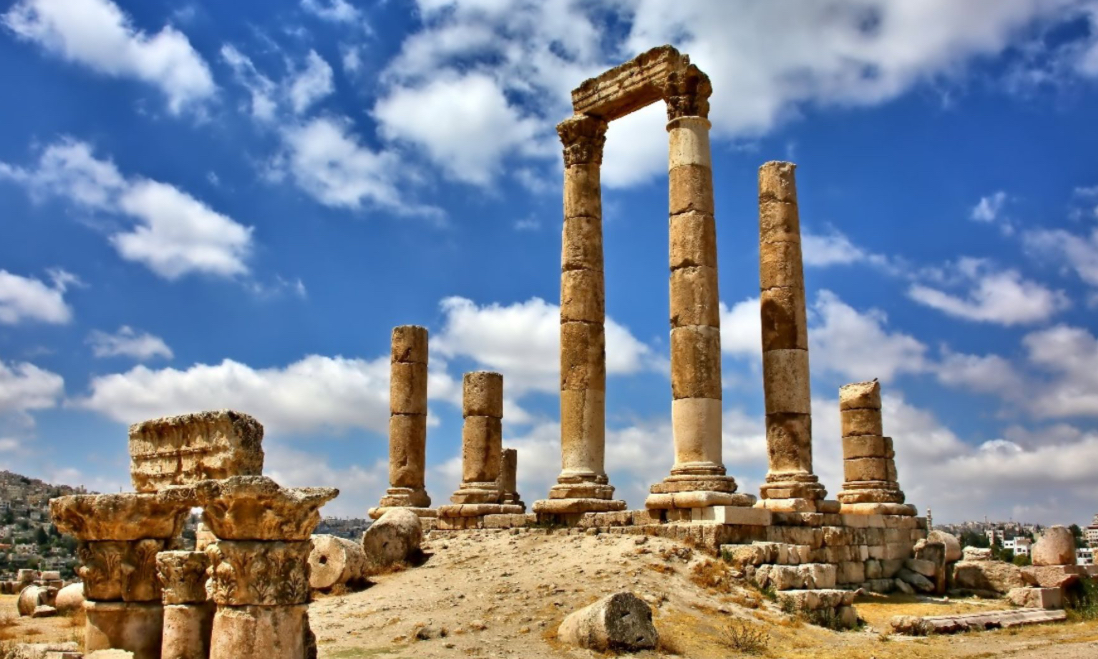 أجواء معتدلة اليوم وأمطار متفرقة نهاية الأسبوع