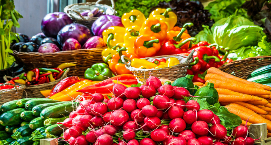 1928 طنا من الخضار وردت للسوق المركزي اليوم