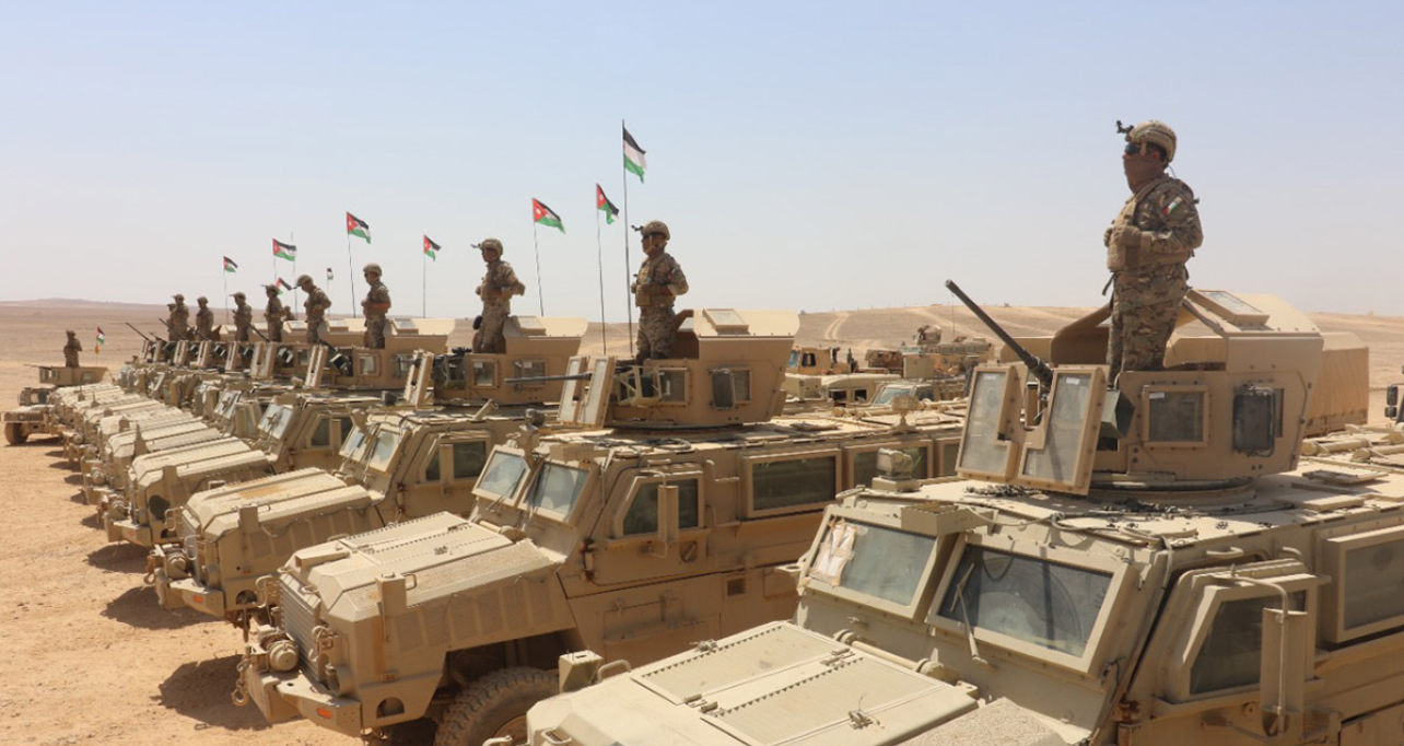 الجيش يحبط محاولة تهريب مواد مخدرة عبر مقذوف