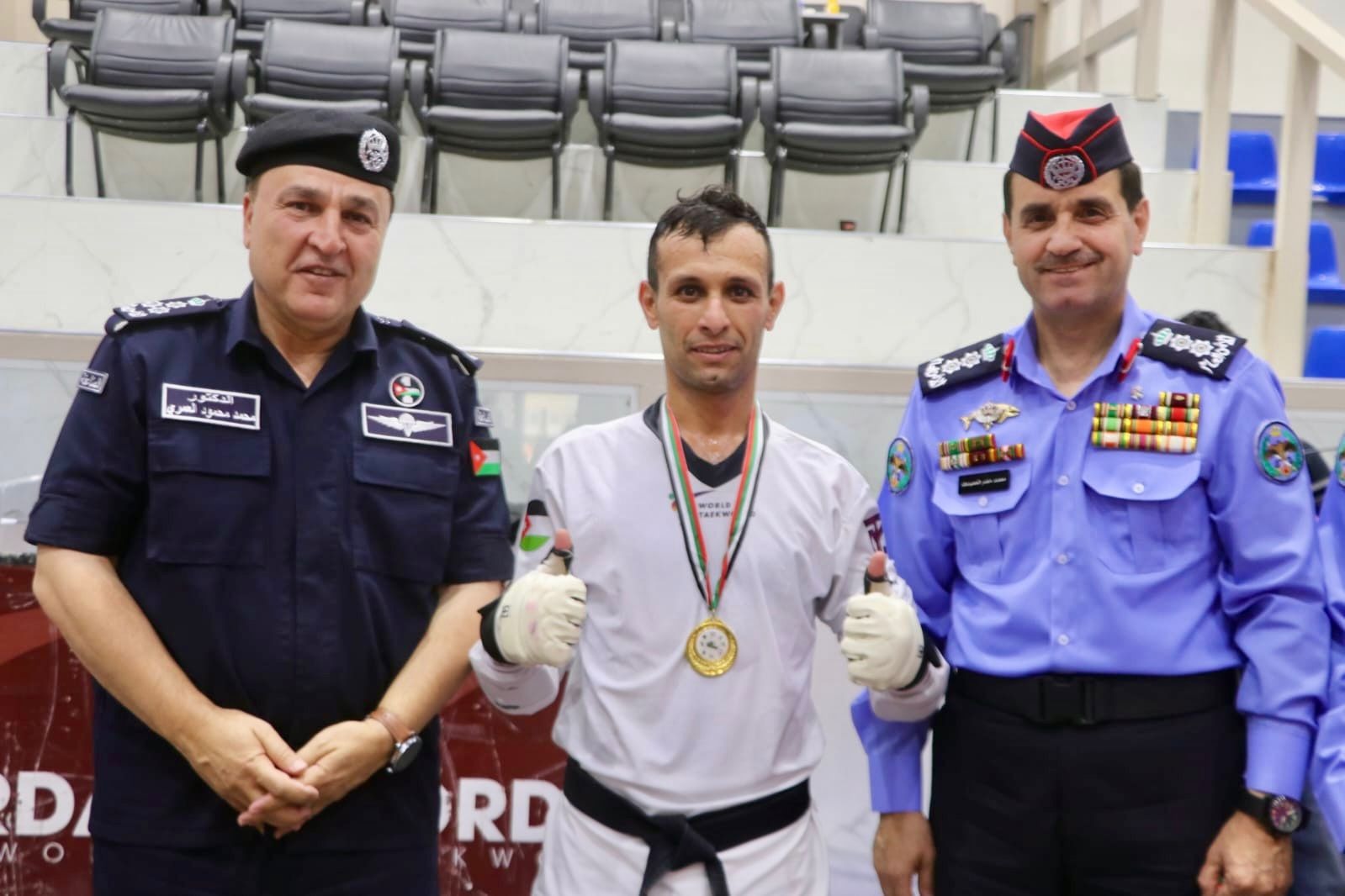 “الأمن الدبلوماسي والدوائر” بطلا لبطولة الأمن العام السنوية للتايكوندو “الأمن الدبلوماسي والدوائر” بطلا لبطولة الأمن العام السنوية للتايكوندو
