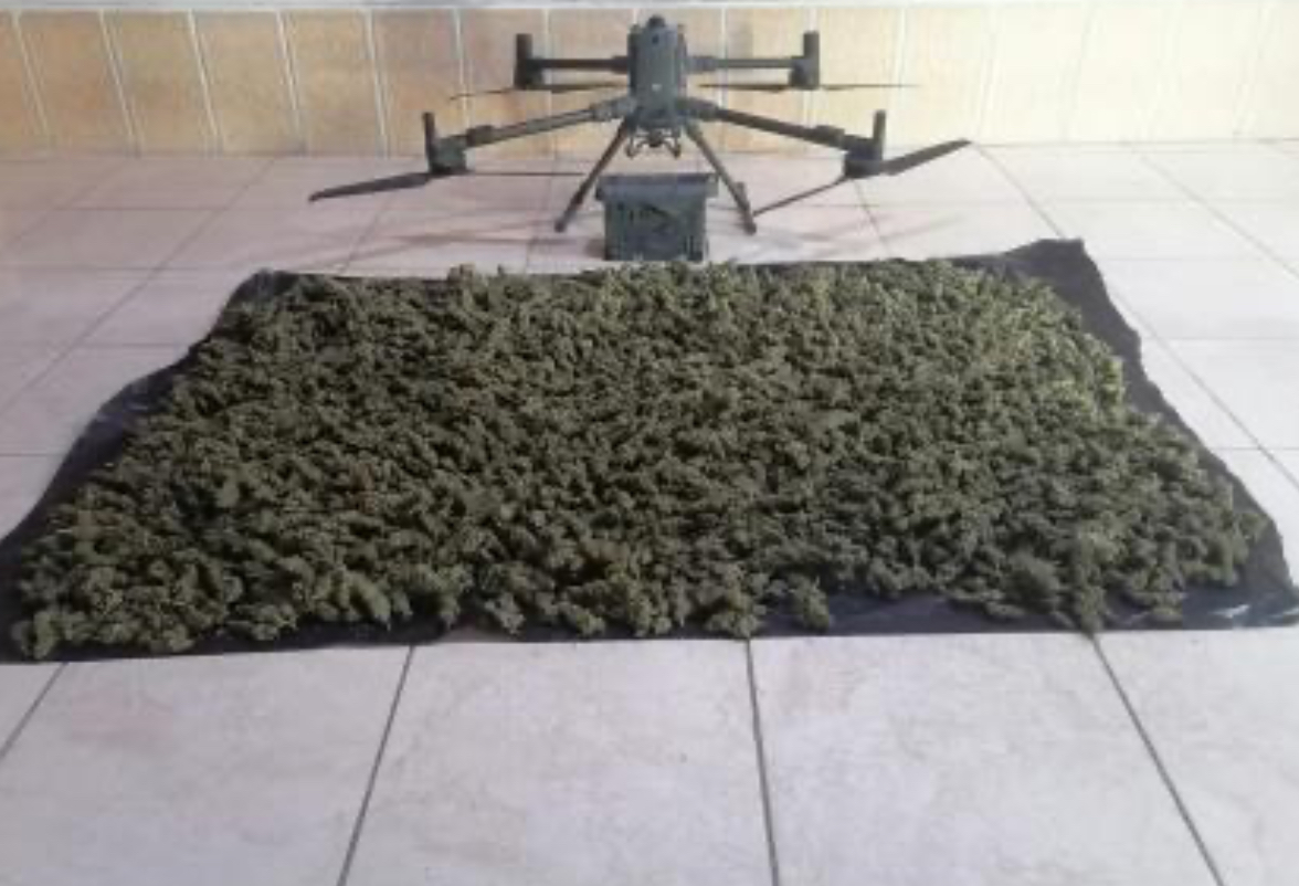 المنطقة العسكرية الجنوبية تحبط محاولة تهريب مواد مخدرة بواسطة طائرة مسيرة المنطقة العسكرية الجنوبية تحبط محاولة تهريب مواد مخدرة بواسطة طائرة مسيرة