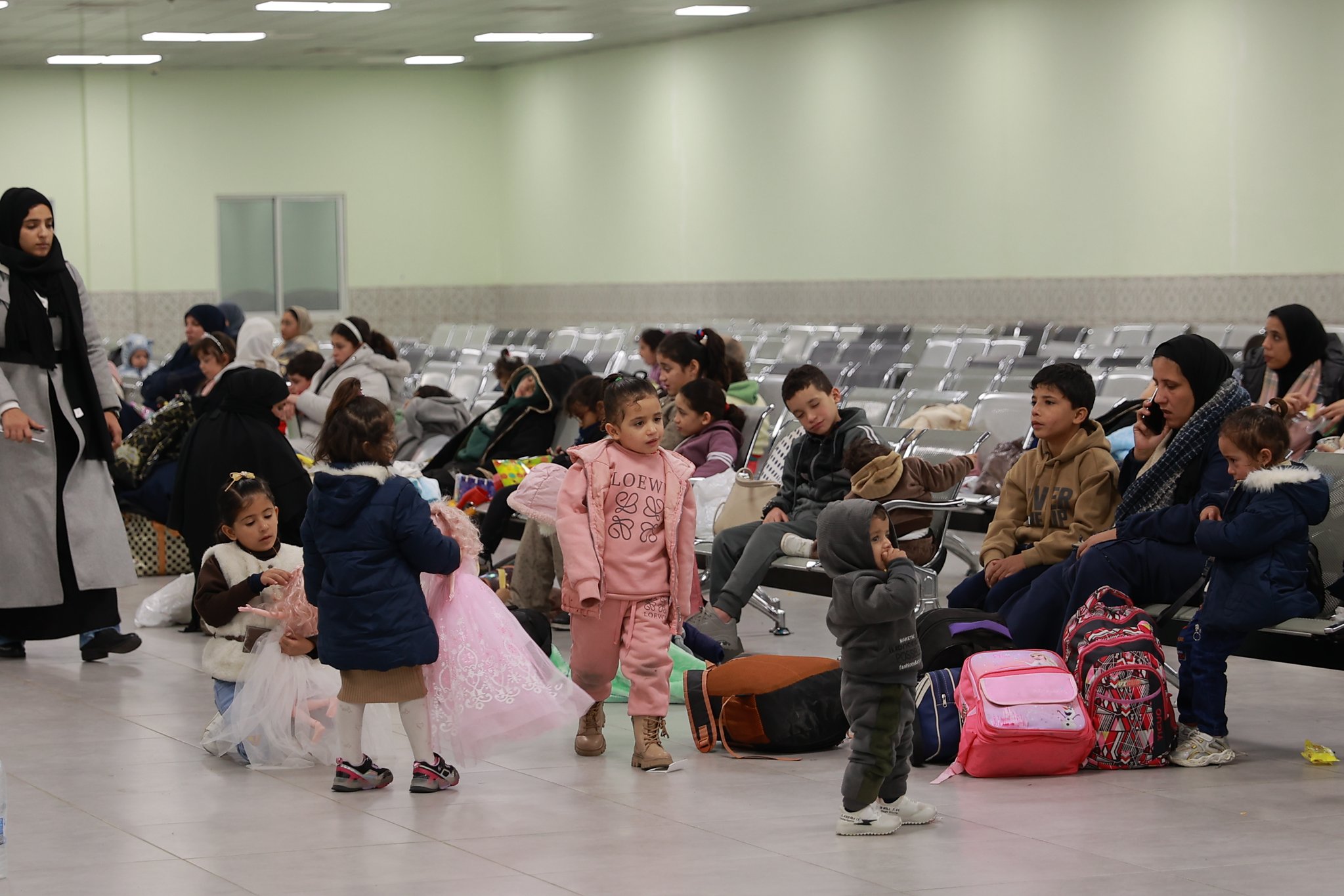 عودة 140 طفلاً وذويهم إلى غزة بعد إنهاء رحلة علاجهم في المستشفيات الأردنية عودة 140 طفلاً وذويهم إلى غزة بعد إنهاء رحلة علاجهم في المستشفيات الأردنية