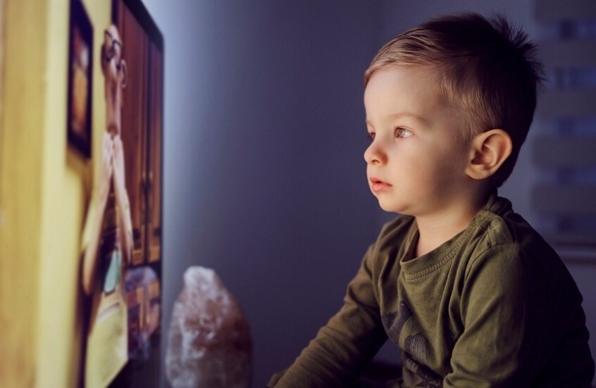 تأثير الرسوم المتحركة على نمو دماغ الأطفال تأثير الرسوم المتحركة على نمو دماغ الأطفال