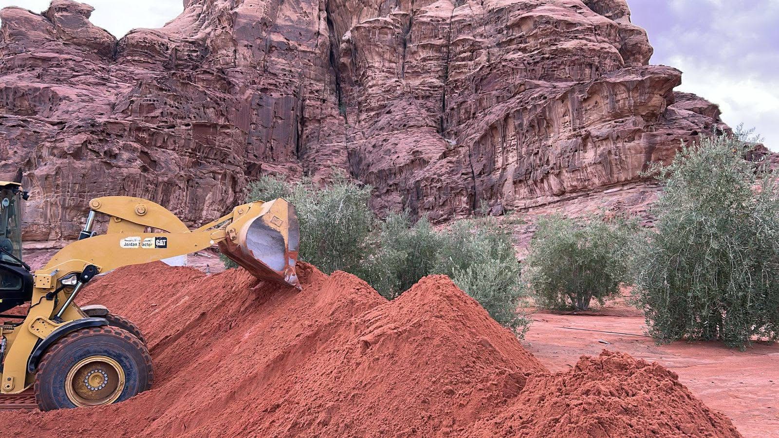 وزارة الإدارة المحلية تتعامل مع 90 شكوى خلال الحالة الجوية- صور