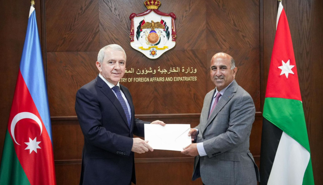 الخارجية تتسلم نسخة من أوراق اعتماد السفير الأذربيجاني الخارجية تتسلم نسخة من أوراق اعتماد السفير الأذربيجاني