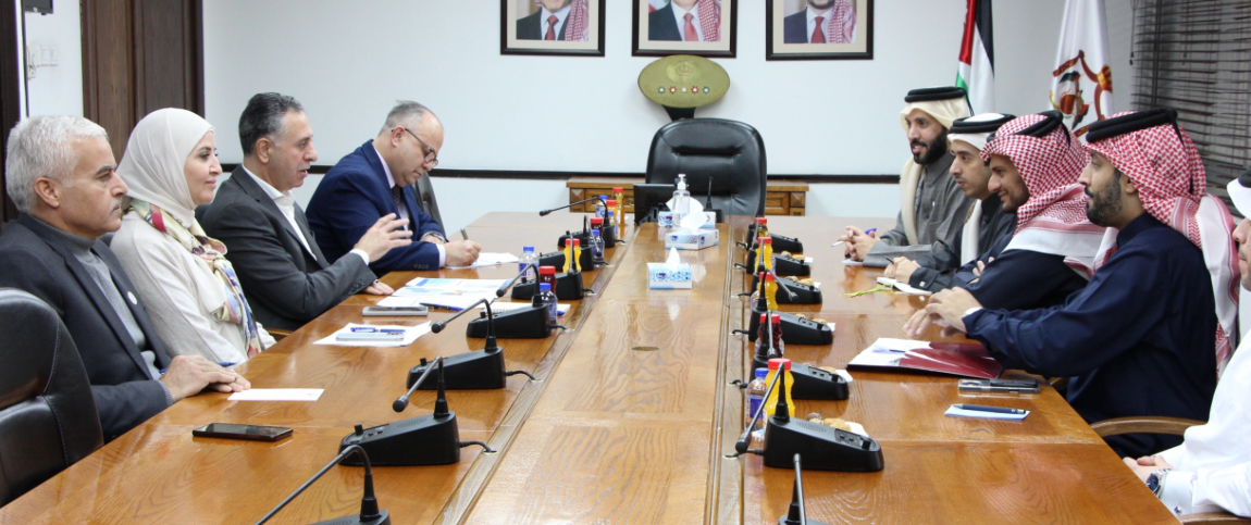 وزير الصناعة: العديد من الفرص المتاحة لتعزيز التعاون الاقتصادي بين الأردن وقطر وزير الصناعة: العديد من الفرص المتاحة لتعزيز التعاون الاقتصادي بين الأردن وقطر