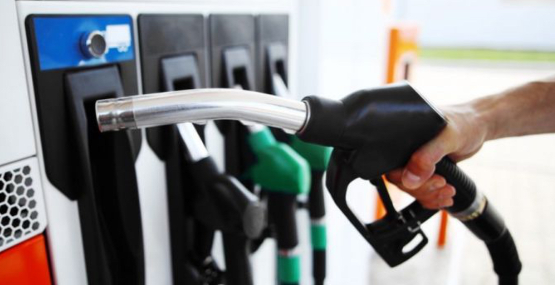 الحكومة تقرر تخفيض أسعار المحروقات لشهر كانون الثاني المقبل