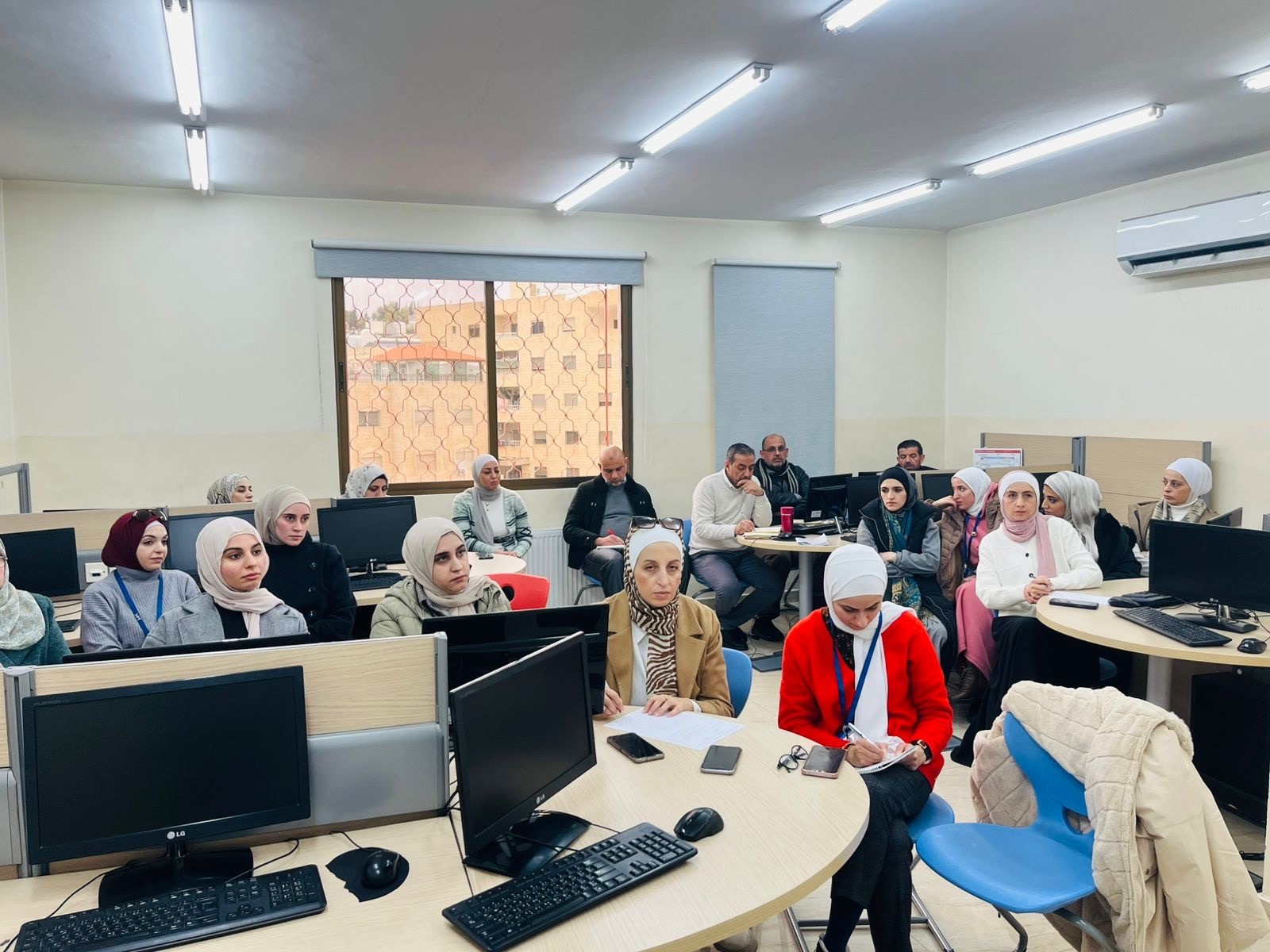 دراسة حول التطوير المهني في الأردن تعزز التدريس الشامل: أفاد 93% من المعلمين عن زيادة الثقة في التدريس الشخصي