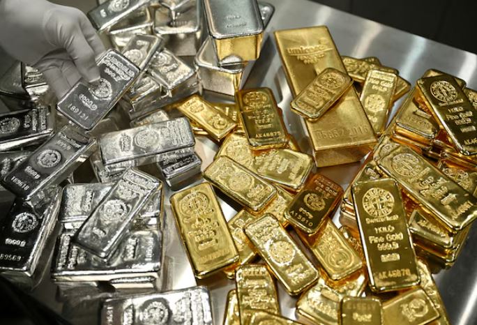 الذهب والفضة بالقرب من مستويات مرتفعة قياسية
