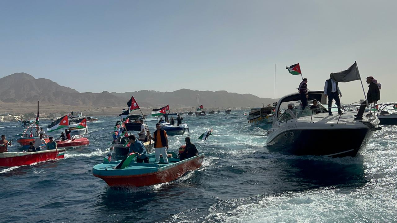 مسيرة للقوارب في العقبة احتفالاً بعيد ميلاد الملك الـ64 مسيرة للقوارب في العقبة احتفالاً بعيد ميلاد الملك الـ64