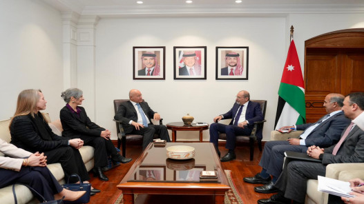 الصفدي وصالح يبحثان انعكاسات تراجع التمويل على برامج مساعدة اللاجئين الصفدي وصالح يبحثان انعكاسات تراجع التمويل على برامج مساعدة اللاجئين