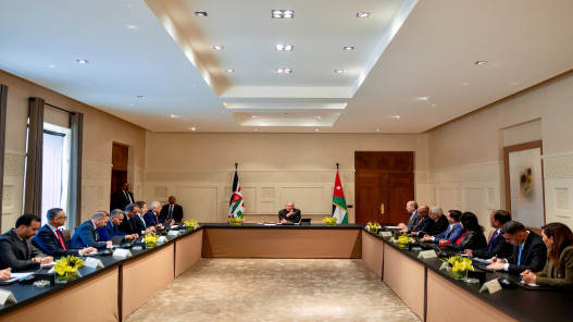 الملك: ضرورة أن تكون المصلحة الوطنية بوصلة الخطاب السياسي والإعلامي