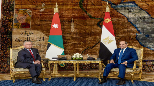 الملك والرئيس المصري يشددان على ضرورة احترام سيادة الدول والاحتكام للحوار الملك والرئيس المصري يشددان على ضرورة احترام سيادة الدول والاحتكام للحوار