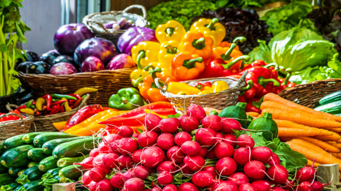 1398 طنا من الخضار ترد السوق المركزي اليوم 1398 طنا من الخضار ترد السوق المركزي اليوم