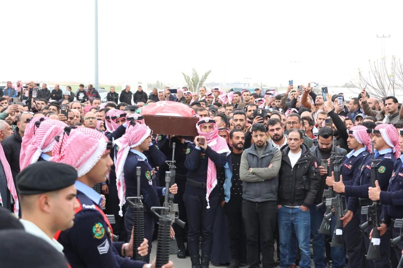 مديرية الأمن العام تُشيع شهدائها المواجدة والرقب والدويكات