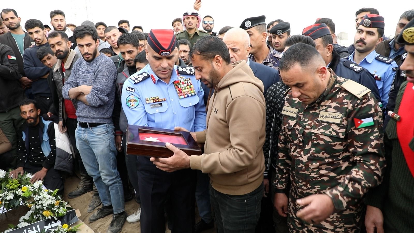 مديرية الأمن العام تُشيع شهدائها المواجدة والرقب والدويكات