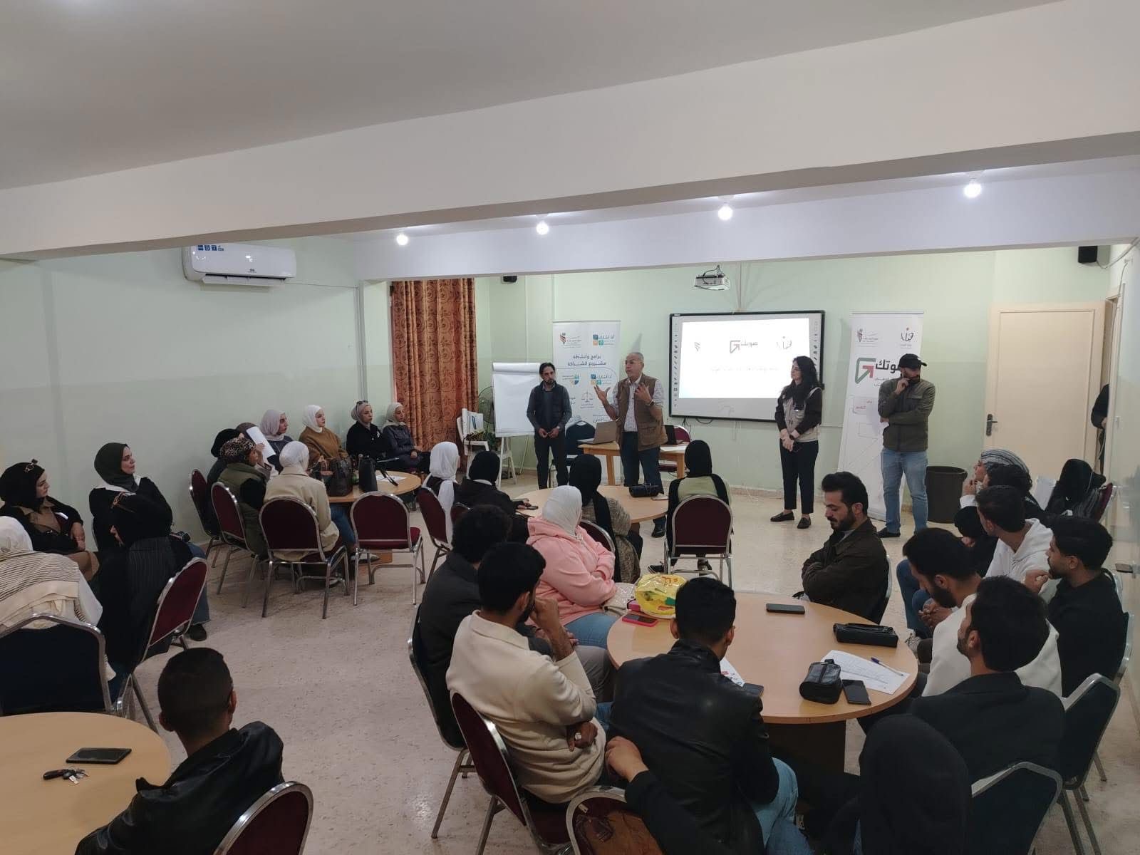 مركز إعداد القيادات الشبابية يبدأ جولات ميدانية تعريفية ببرنامج “صوتك”