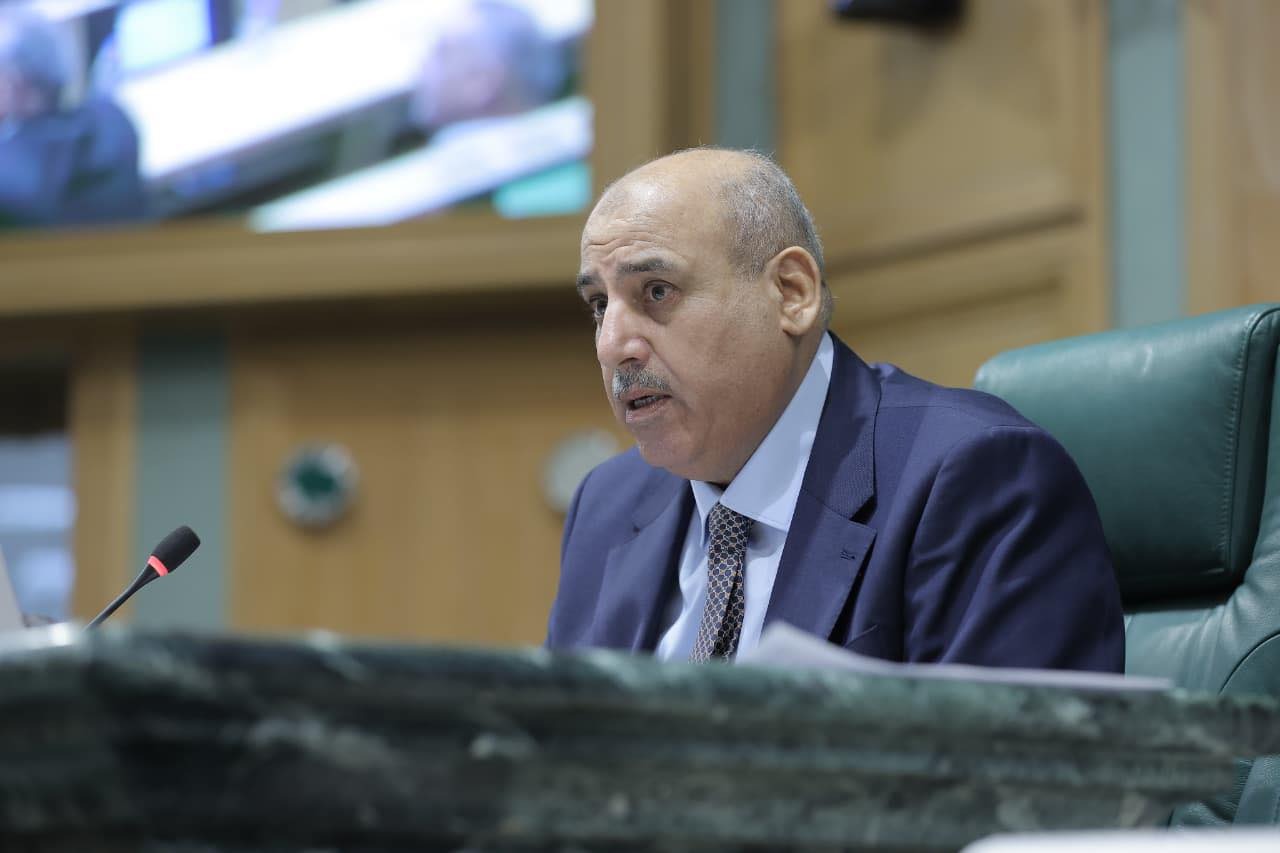 رئيس النواب: قانون الضمان المعدل يمس عصب المواطن ويستحق حوارا وطنيا واسعا رئيس النواب: قانون الضمان المعدل يمس عصب المواطن ويستحق حوارا وطنيا واسعا