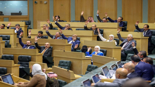 النواب يحيل مشروع قانون مُعدَّل للضمان الاجتماعي إلى لجنة العمل النيابية النواب يحيل مشروع قانون مُعدَّل للضمان الاجتماعي إلى لجنة العمل النيابية