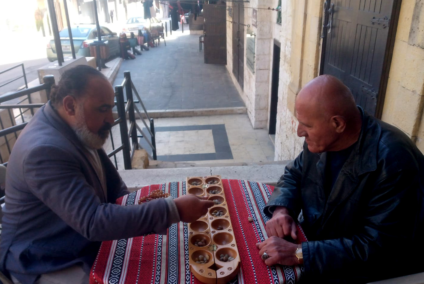 “المنقلة” من أقدم الألعاب الشعبية في السلط “المنقلة” من أقدم الألعاب الشعبية في السلط