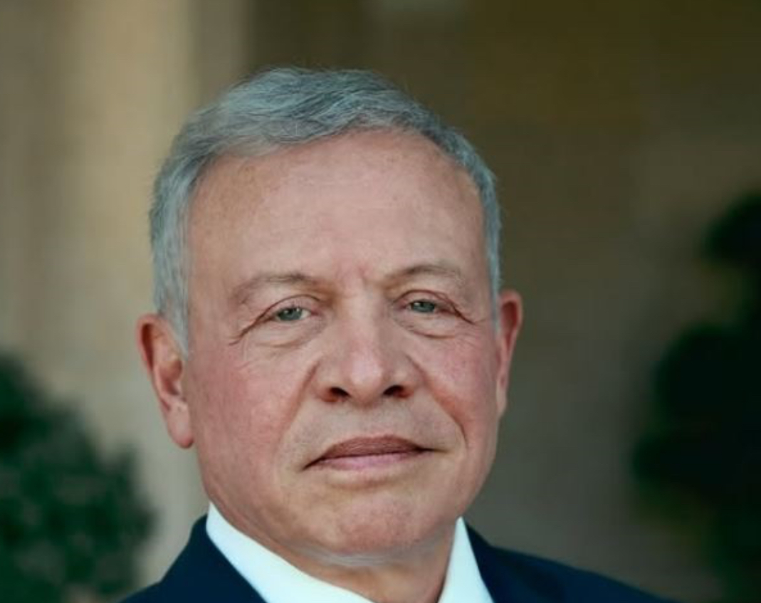 الملك يغادر أرض الوطن متوجها إلى السعودية الملك يغادر أرض الوطن متوجها إلى السعودية