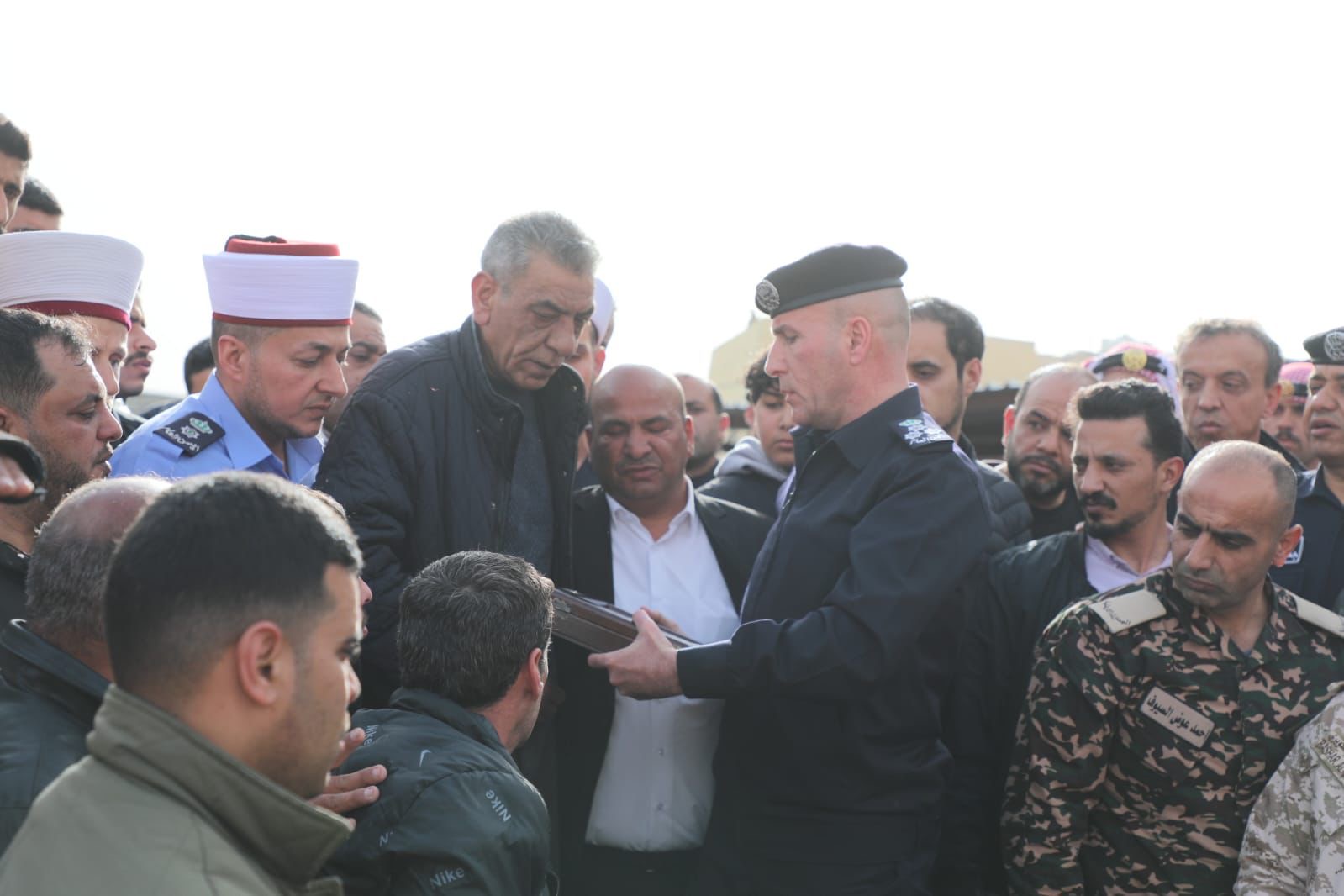 مديرية الأمن العام تُشيع شهدائها المواجدة والرقب والدويكات