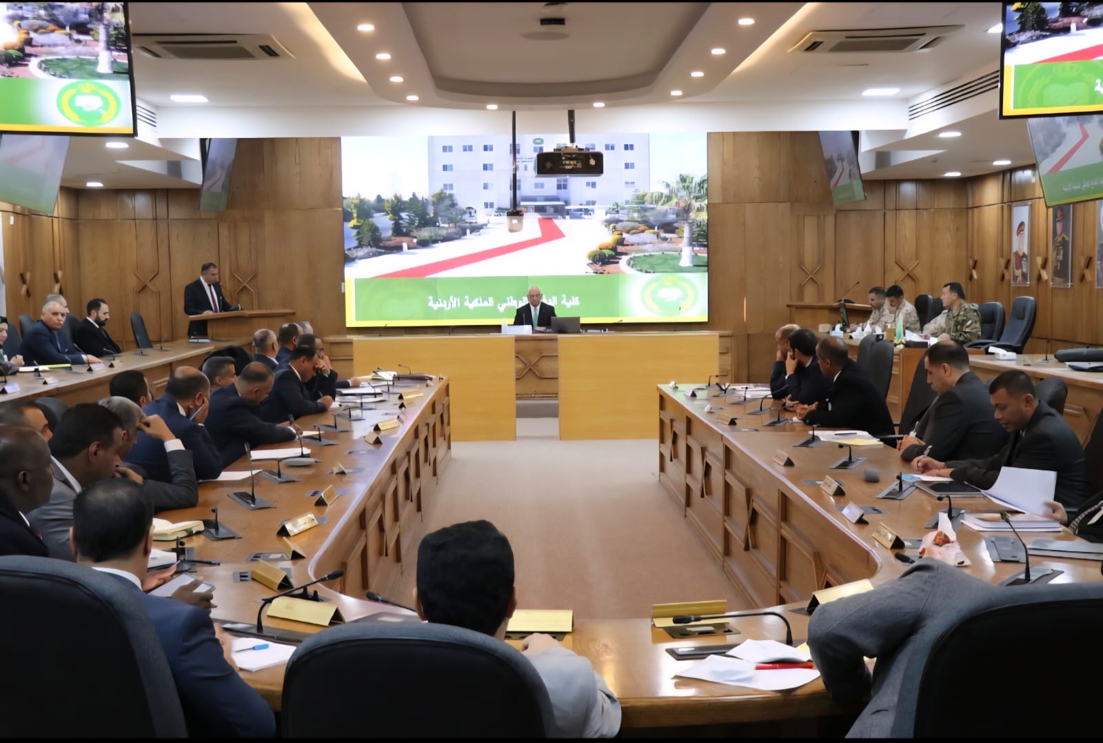 النسور: الإدارة الاقتصادية الكفؤة ركيزة أساسية في حماية منظومة الأمن الوطني