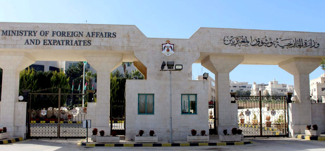 الخارجية تدعو المواطنين الأردنيين إلى عدم السفر للجمهورية اللبنانية في الوقت الراهن