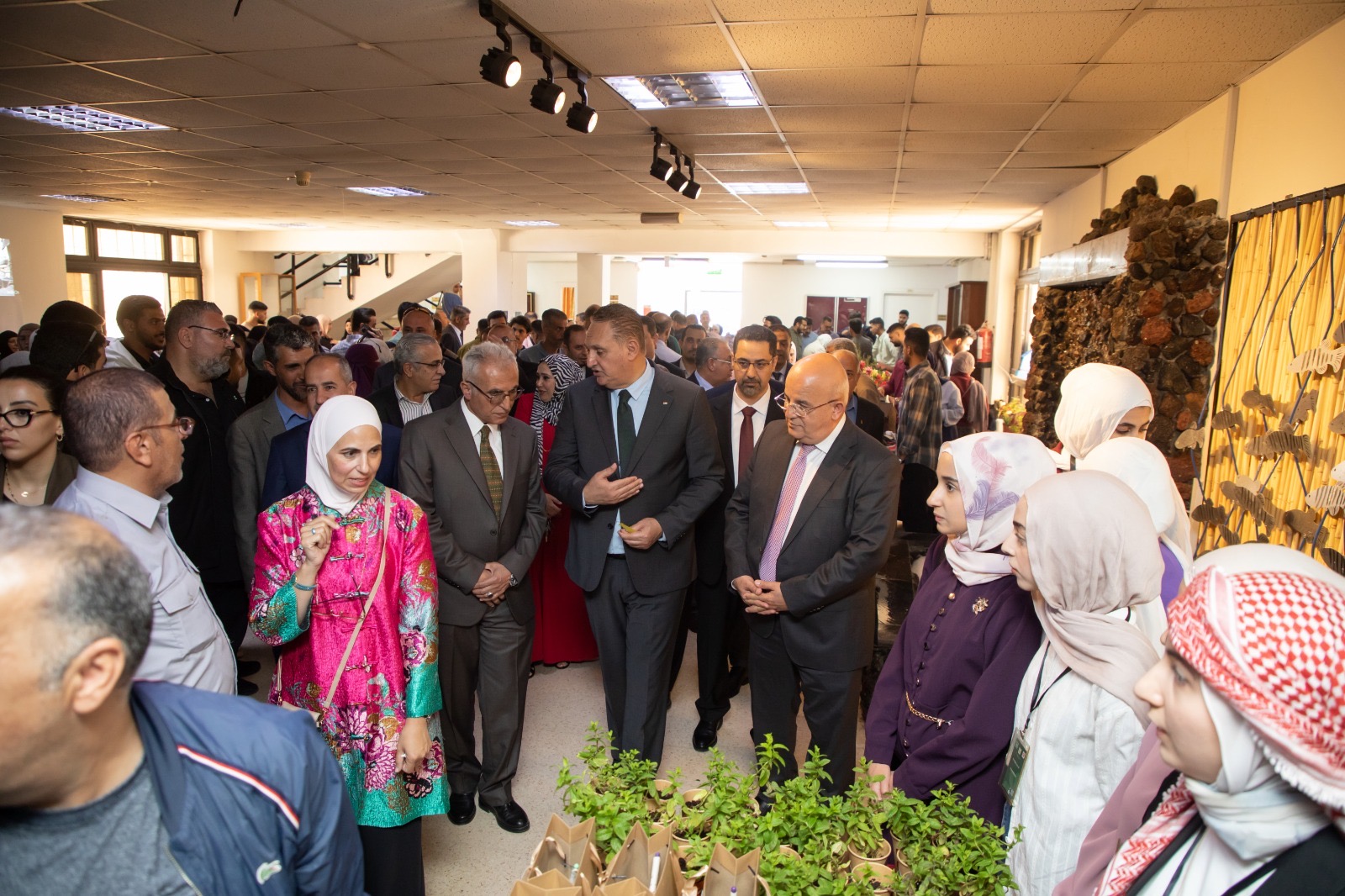 الجامعة الهاشمية تنظّم “اليوم البيئي المفتوح الثالث” وتوقّع مذكرة تفاهم مع وزارة البيئة