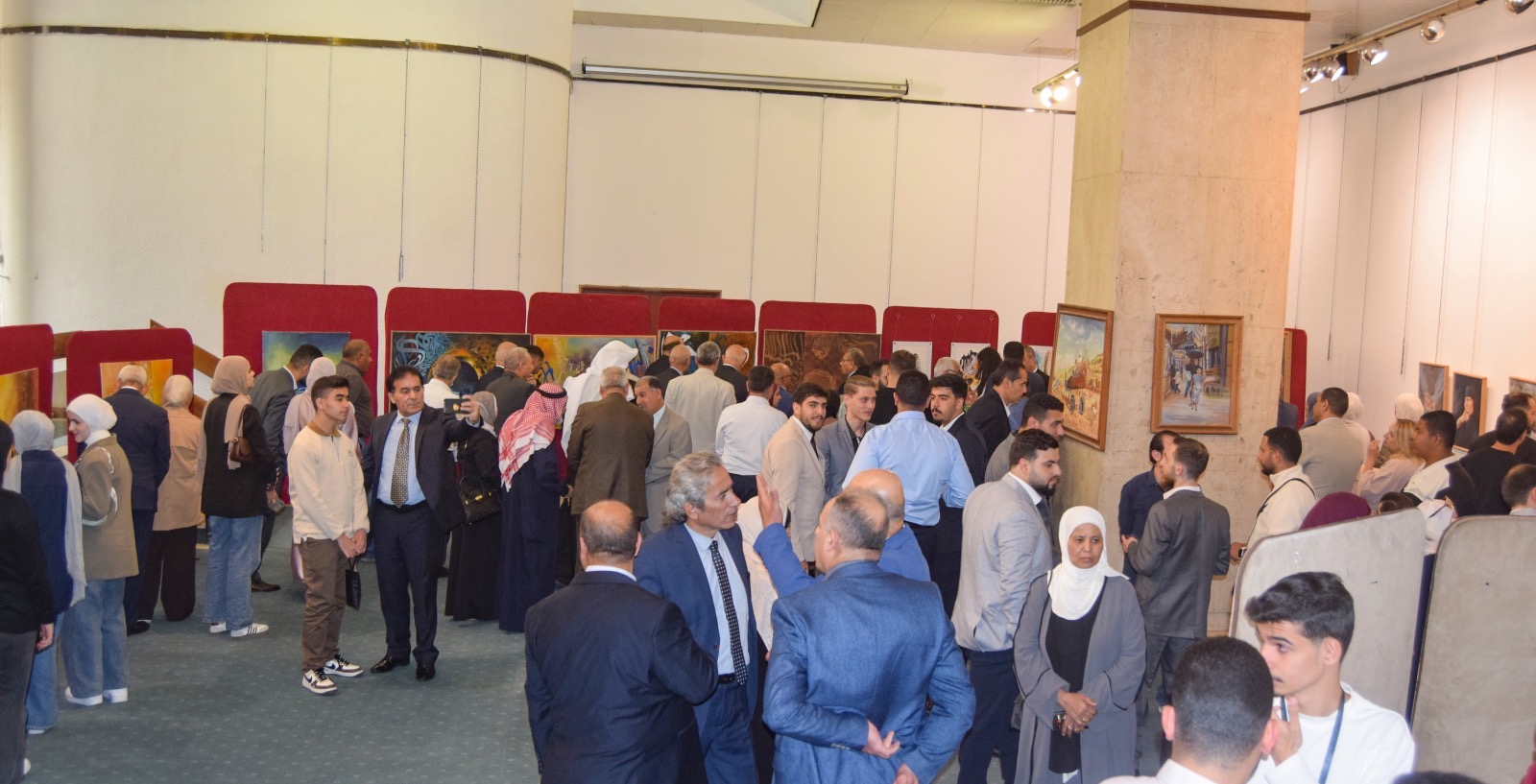 رئيس الجامعة الهاشمية يرعى حفل تأبين الراحل الدويري ويفتتح معرض الفقيد الفني الثاني عشر