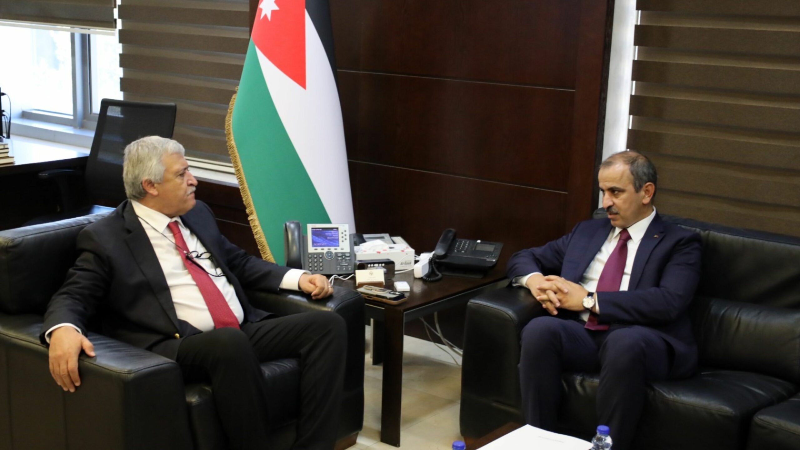 وزير النقل والسفير التركي يبحثان تعزيز الربط السككي والنقل والخدمات اللوجستية