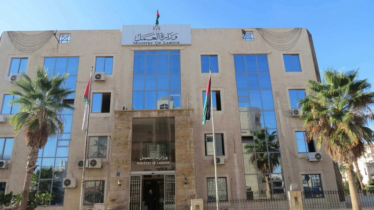“العمل”: انتهاء فترة تصويب أوضاع العمالة غير الأردنية أواخر الشهر الحالي