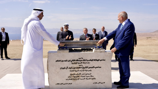 الملك وولي عهد أبوظبي يشهدان وضع حجر الأساس لمشروع سكة حديد العقبة – معان